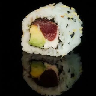 C8. California Atún Queso (4 Uds.)