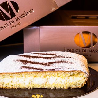 Schiacciata alla Fiorentina ripiena panna 