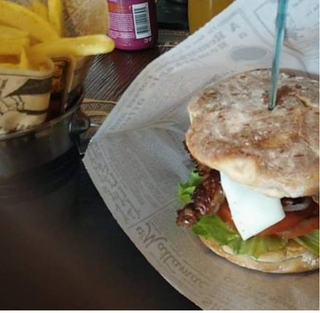 Prego no Bolo do Caco