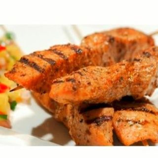 Sate De Salmón (3 Uds.)
