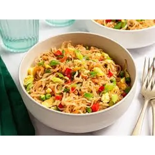 Egg Fried Noodles With Capsicum