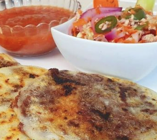 Pupusa frijol con queso 2und