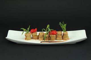 Рулеты из баклажанов с грецкими орехами (200 гр.)