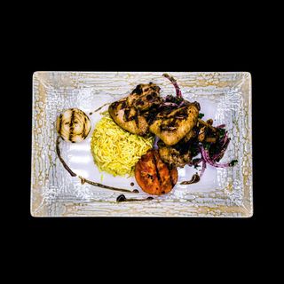 Aripioare de pui la cuptor cu cartofi aurii