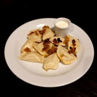 Вареники з м'ясом та сметаною