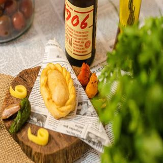 Empanadilla de jamón y mozzarella