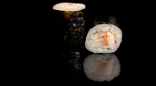 EBI HOSOMAKI (krewetka, spicy mayo)  (6 szt)