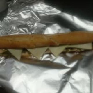 Bocadillo Tortilla Alcázar XXL 41 cm Totilla Tradicional con Bacon y Queso + Patatas Fritas