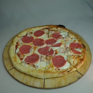 Пицца пепперони