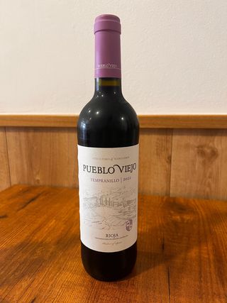 Vino Tinto Joven Pueblo Viejo  (750 Ml.)
