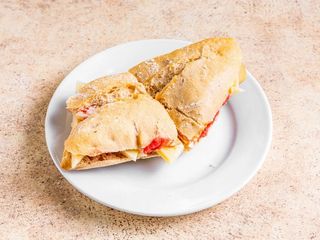 Bocadillo catalana manchego