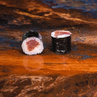 HOSOMAKI Z TUŃCZYKIEM 