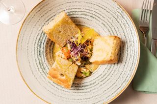 Creveți în sos de vin