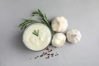 Белый чесночный соус