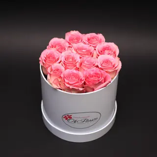 Cutie Medie Albă cu Trandafiri Roz