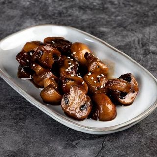 009 Cogumelos c/ Molho Doce 