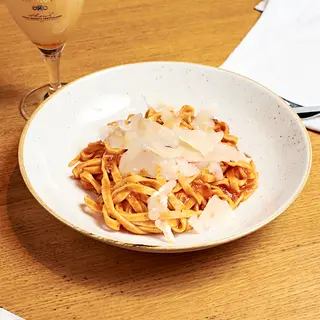 Tagliatelle frescos a la boloñesa