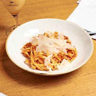 Tagliatelle frescos a la boloñesa