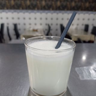 Sweet Lassi (de iogurte doce / with sugary yogurt)