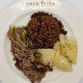 Vaca Frita Con Arroz Congrí Y Yuca