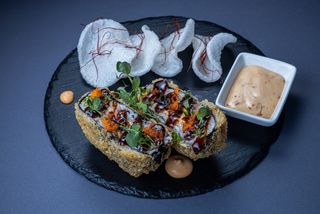 Суши бургер з тунцем (300г)