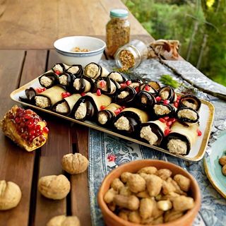 ბადრიჯანი ნიგვზით 250 გრ