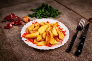 Cartofi prajiti wedges