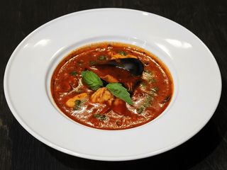 Томатний суп з морепродуктами (350g)