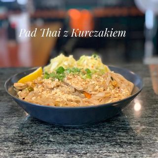 Pad thai z kurczakiem