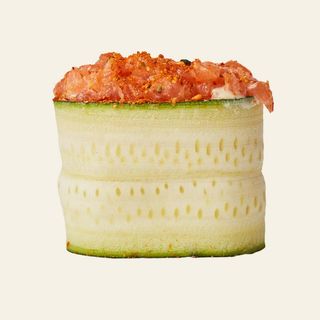 675. Gunkan spicy salmon