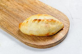 Empanada Pollo Pimenton Queso