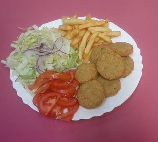 Piatto falafel menu e pane 