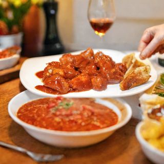 CARNE CON TOMATE (250 G.)