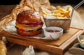 Бургер с курицей (350г)