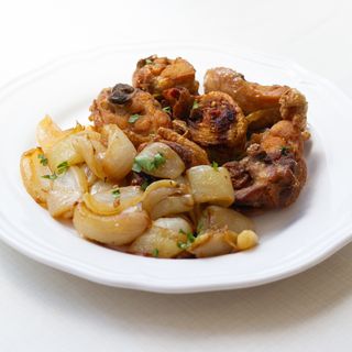 Pollo Frito con ajo y cebolla