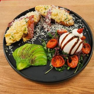 Omletă Regală cu Burrata (350 gr)