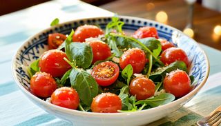 Salata de rosii cherry