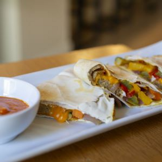 Quesadillas en Pan Libanés