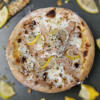 Pizza Salmone Y Limone (33 cm)