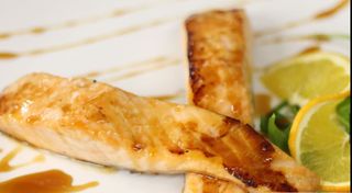 Salmone Laccato all"Aceto di Lampone