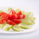 Домати и краставици (200г)