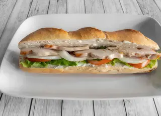 Bocadillo De Escalope De Pollo Con Mayonesa