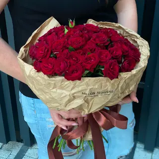 15 гілок троянди Rubicon