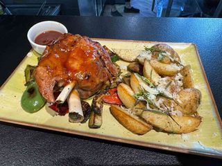 Stinco di Maiale - Ciolan de porc&cartofi