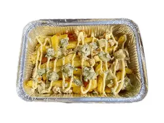 Запечена картопля з курчам та блакитним сиром (300g)
