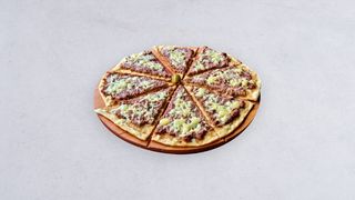 Pizza lahmacun kashkaval