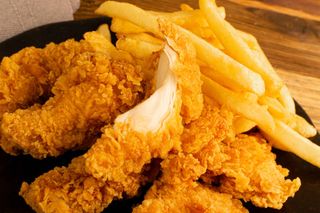 3 Chicken Strips com Batata Frita