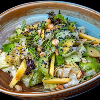 САЛАТА С МАНГО И АВОКАДО (350гр)