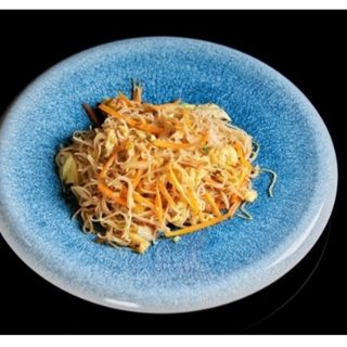 052. Spaghetti di riso con verdure