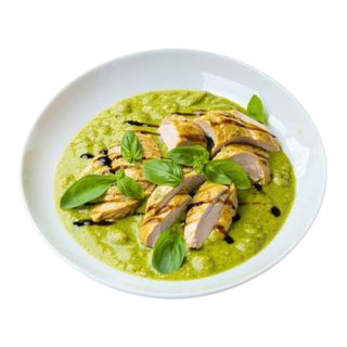 Pollo Con Salsa De Curry Verde